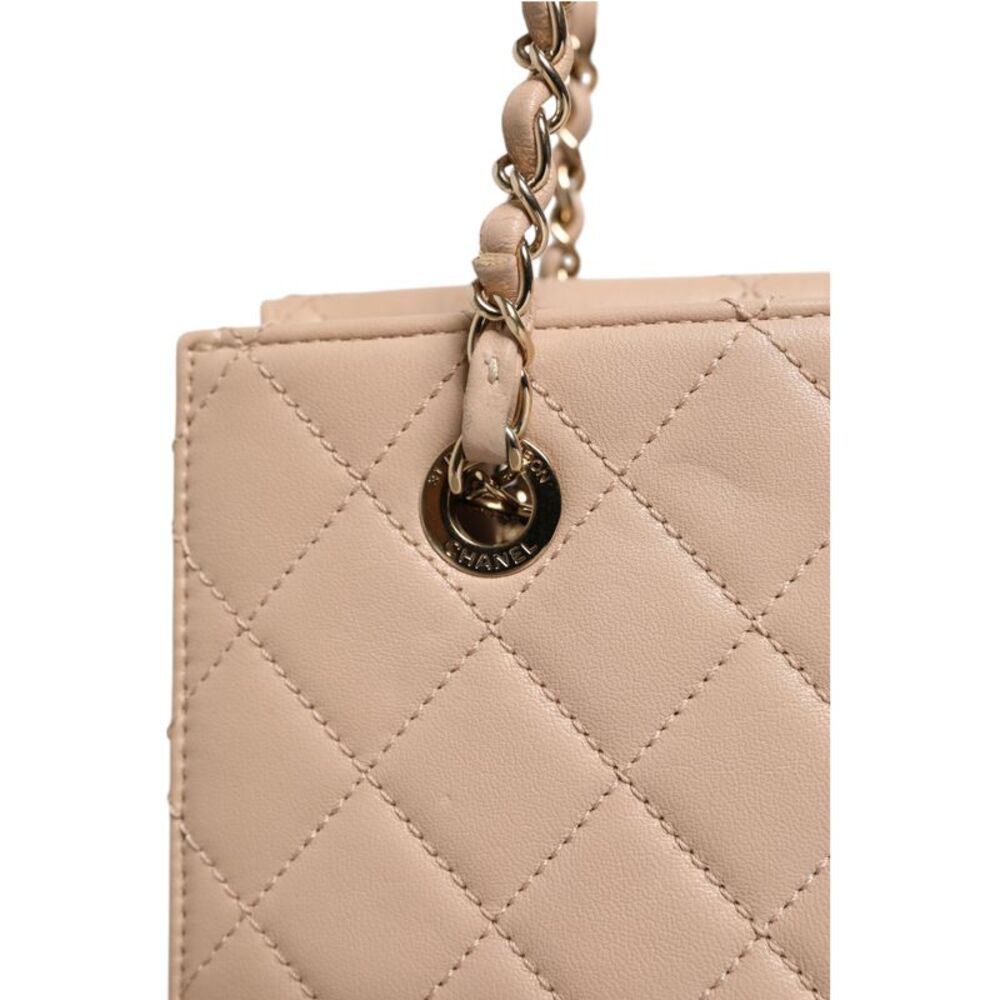 Chanel Quilted Leather Beauty Lock Flap Women's Bag - Picture 4 of 6